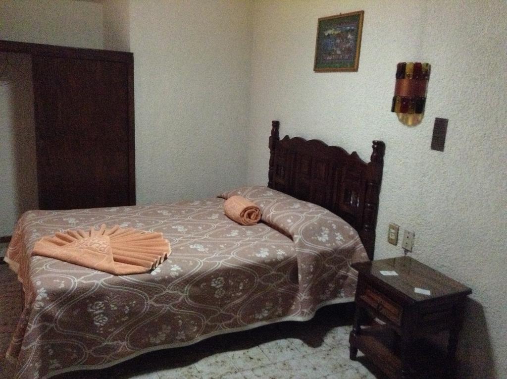 Hotel Atilanos Morelia Ruang foto