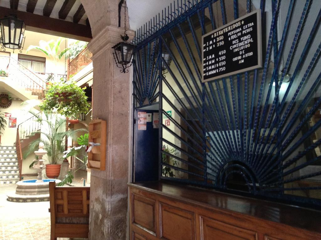 Hotel Atilanos Morelia Bagian luar foto